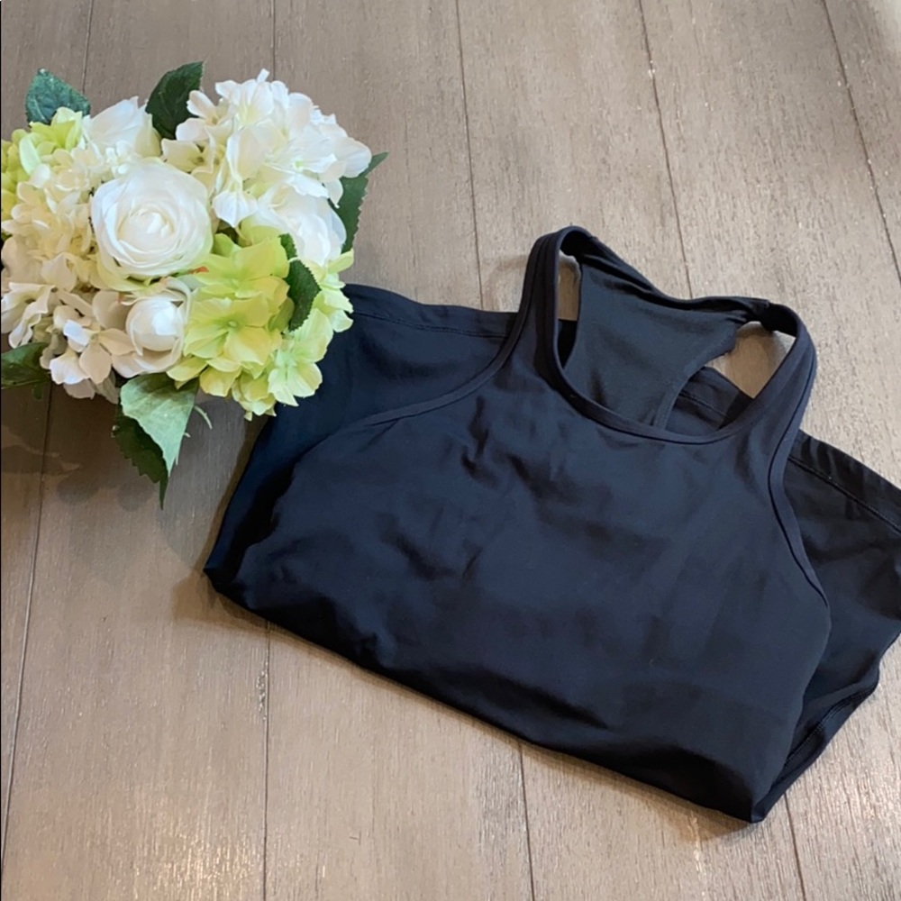 Lululemon Tank w/ Padded Shelf Bra size 6